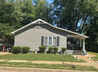 20 S Fleming St, Farmington, MO 63640