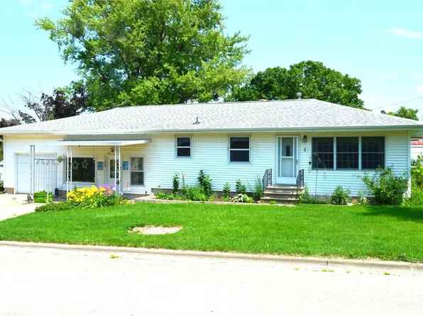 4 Brush Ave, Urbana, IA 52345