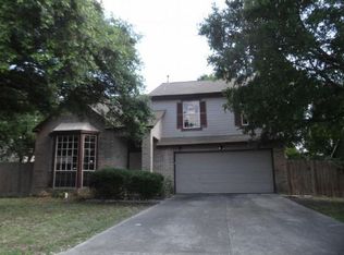 9334 Bowen Dr, San Antonio, TX 78250