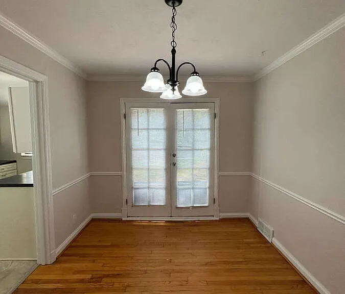 9724 Greenwood Ter — Photo 4