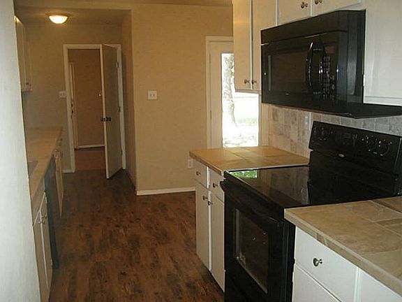5th image of 5520 Squires Dr