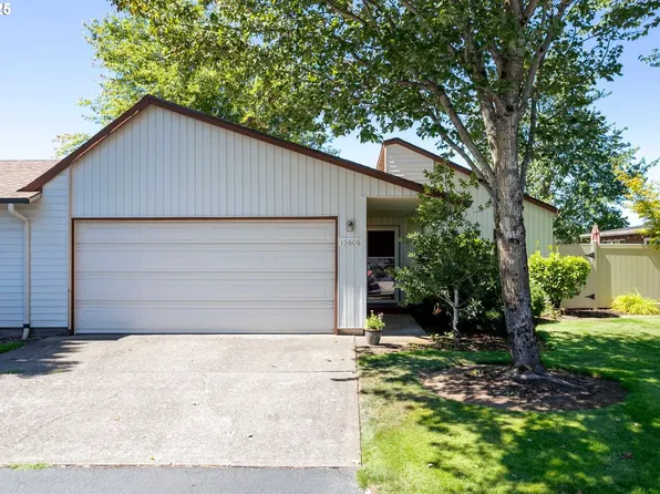 13606 NW Indian Spring Dr, Vancouver, WA 98685
