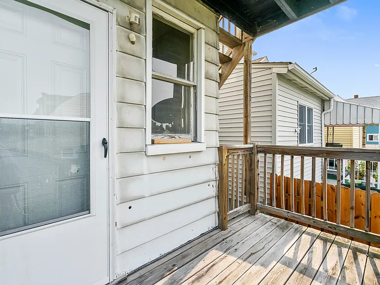 814 Summit St #1 — Photo 17