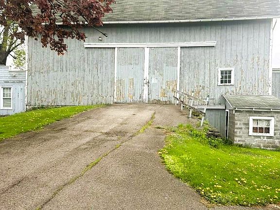4th image of 2221 Vestal Rd