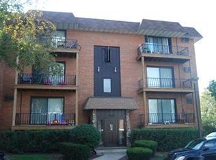 1442 Carriage Ln APT 6, Westmont, IL 60559
