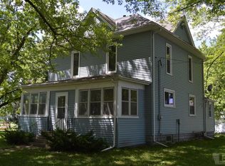 12 Elm St, Kensett, IA 50448