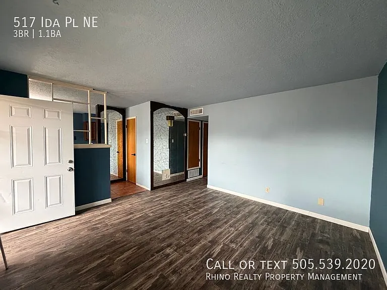 517 Ida Pl NE — Photo 3