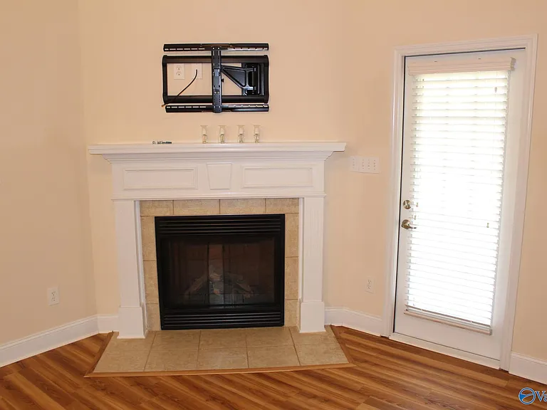 103 Glen View Dr — Photo 32