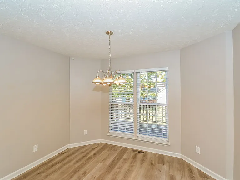 7660 S Swift Rd — Photo 6