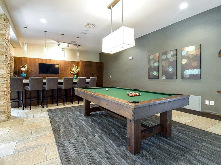 Park Laureate Apartment Homes — Photo 21