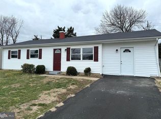 112 Lynch Farm Dr, Newark, DE 19713