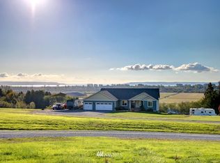 19548 Snowden Ln, Mount Vernon, WA 98274