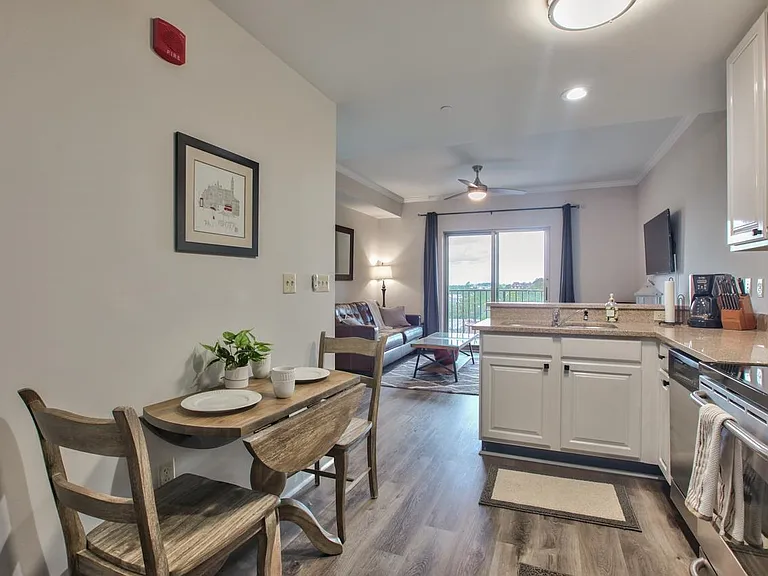 215 W College Ave #305 — Photo 6
