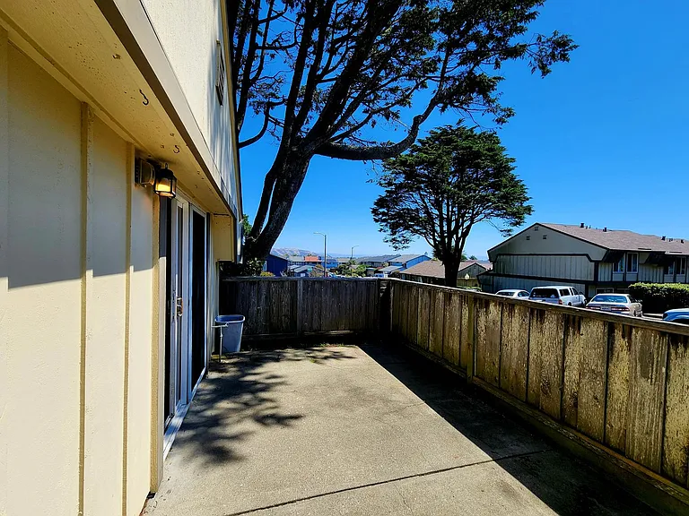 2700 Kilconway Ln — Photo 23