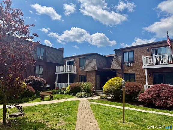 2nd image of 136 Deer Hill Avenue #C31