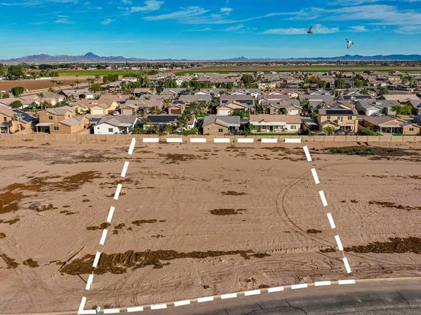 3892 W Livingston Estates Ct, Yuma, AZ 85365