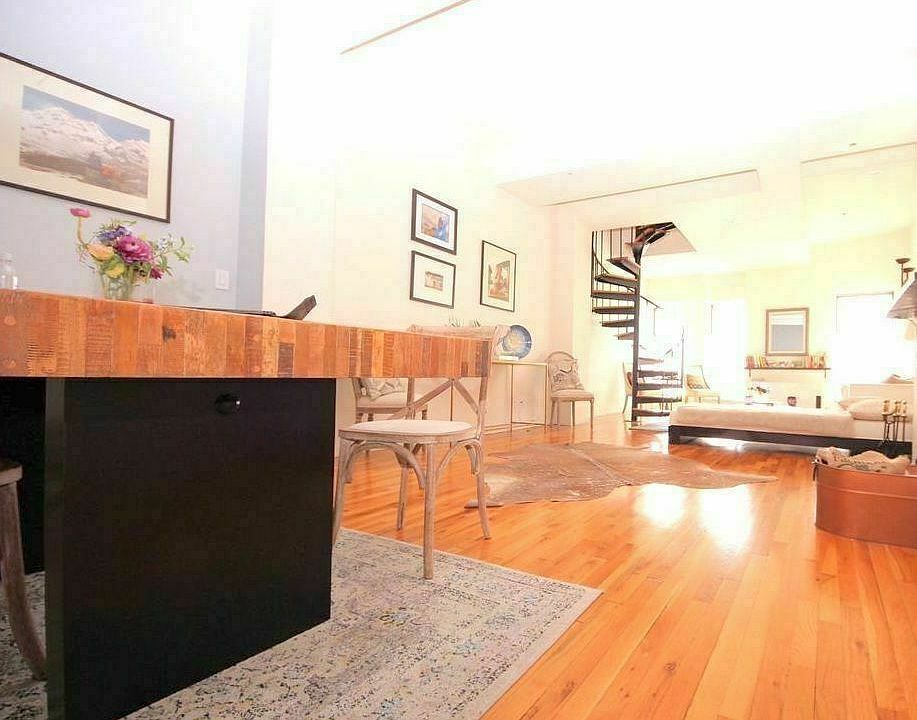 1st image of 278 Mulberry St #7
