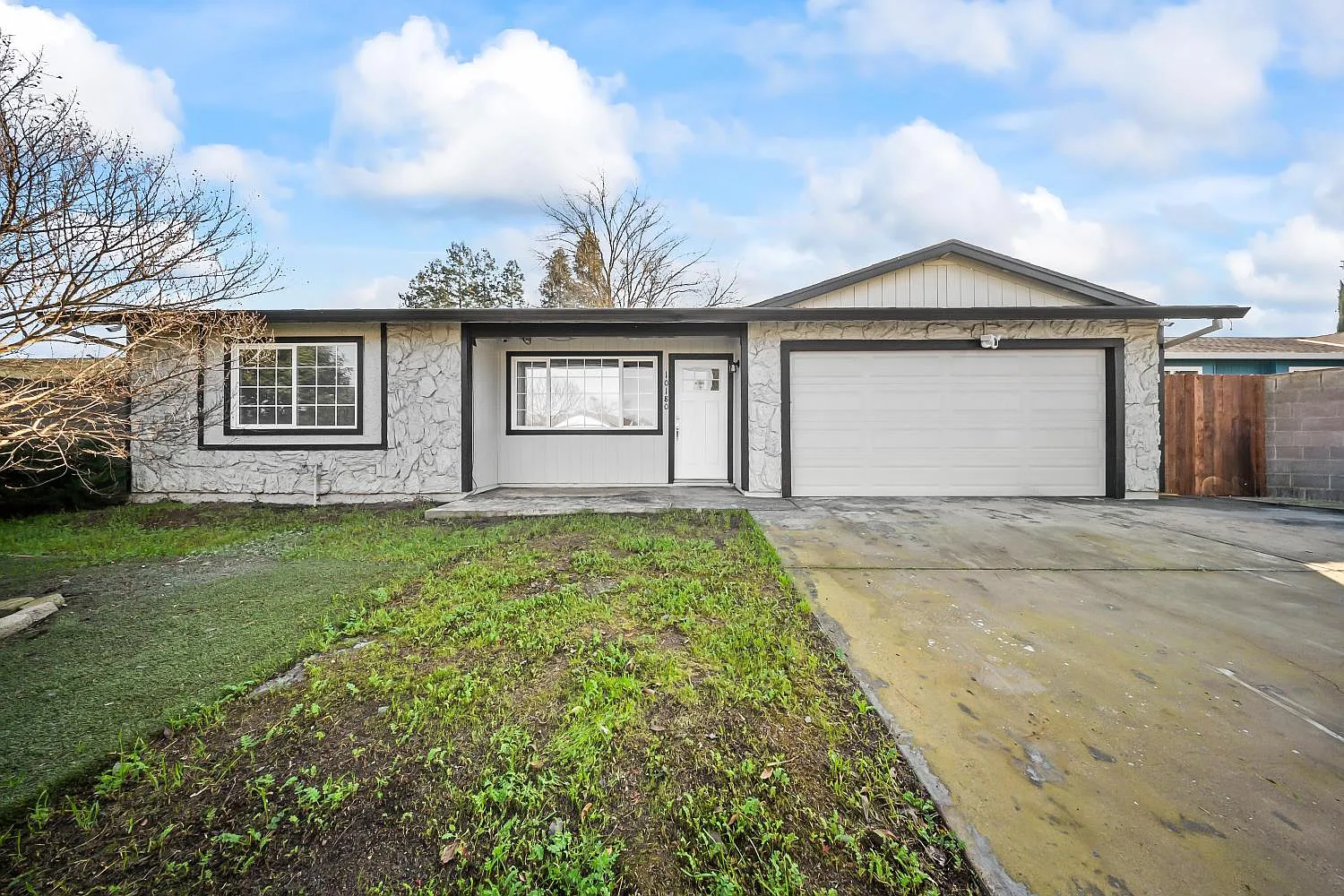 10180 Country Way photo 1