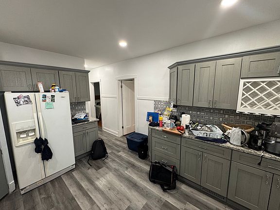 4th image of 5149 W Oakdale Ave #1