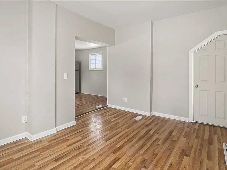 127 Conkey Ave — Photo 3