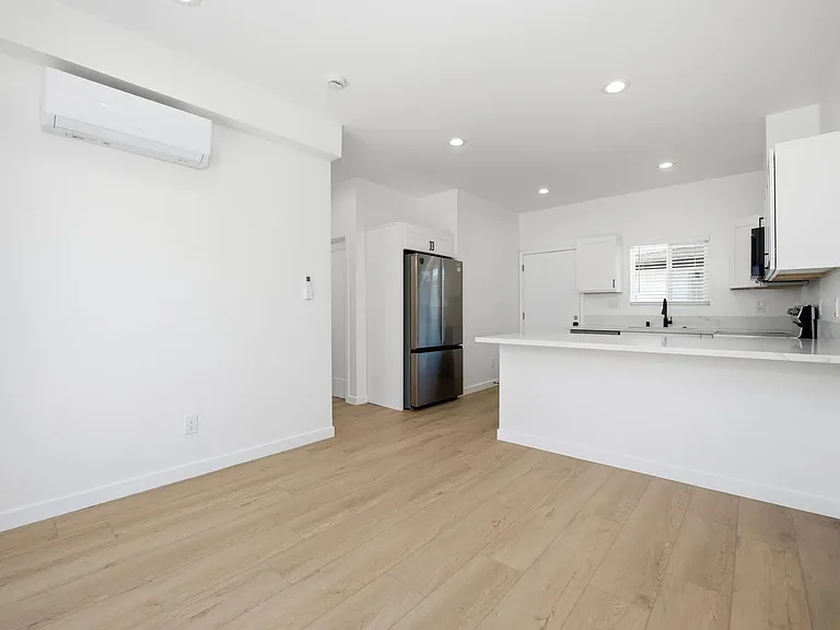 6914 Eberhart St — Photo 5