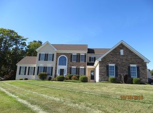 30 Edwin Rd, Poughkeepsie, NY 12603