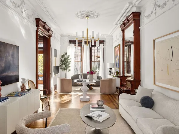 131 Lincoln Pl, Brooklyn, NY 11217