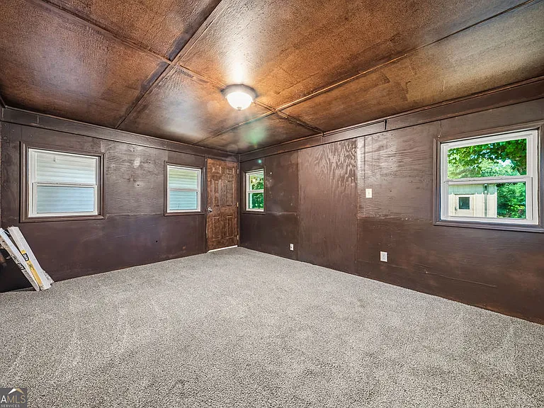 3940 Hubert Dr — Photo 14
