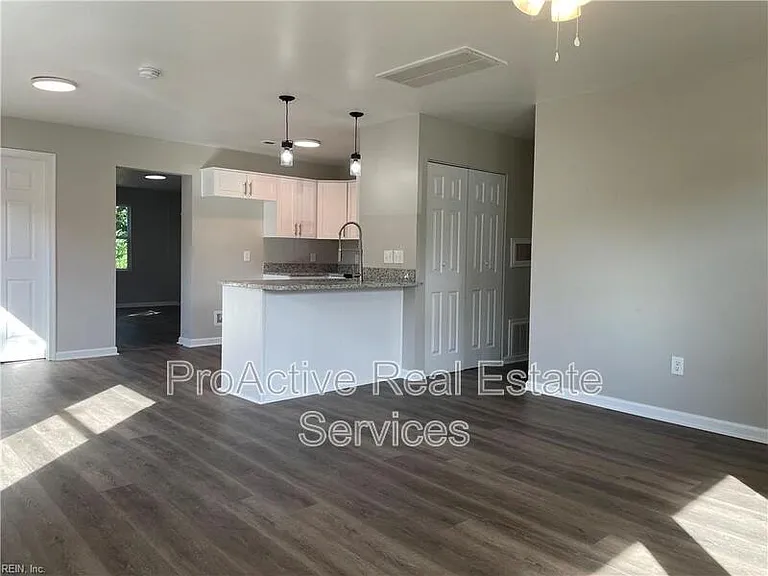 7120 Clarion Ln — Photo 5