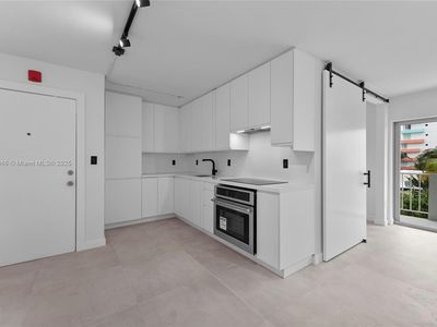 240 Collins Ave APT 4A, Miami Beach, FL, 33139