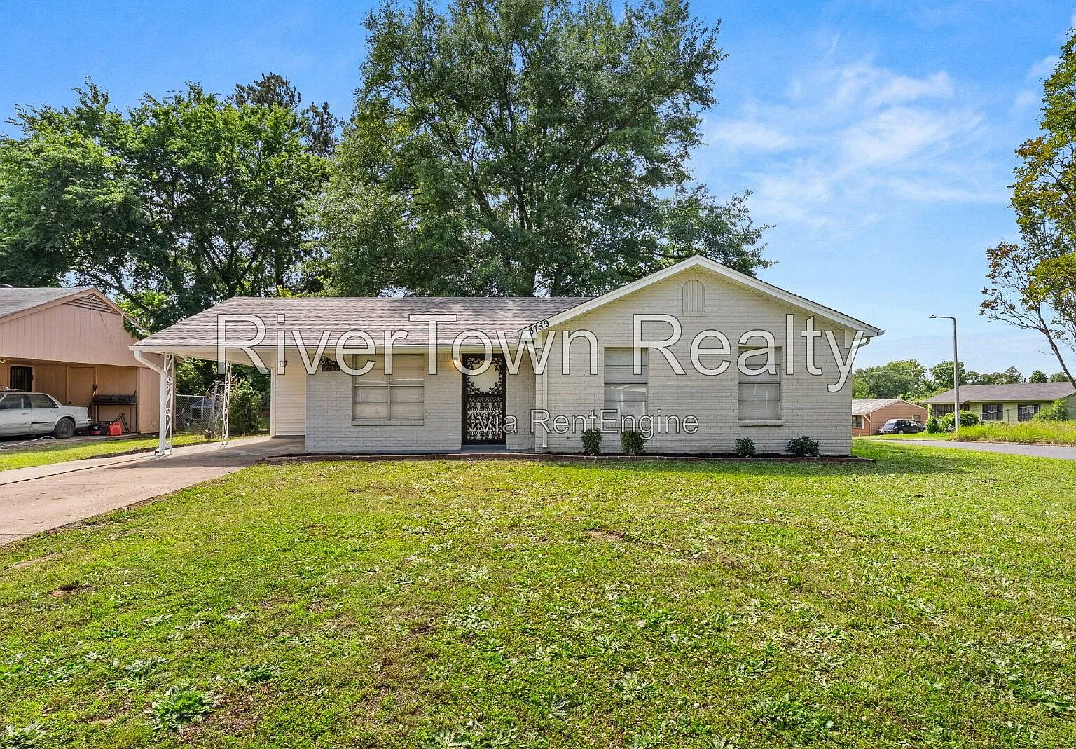 3 bed, 1.0 bath, 899 sqft, $1,195 — Photo 3