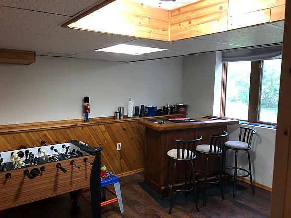 2nd image of 105 Heritage Cir N