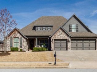 4810 N Brandywine Dr, Fayetteville, AR 72764