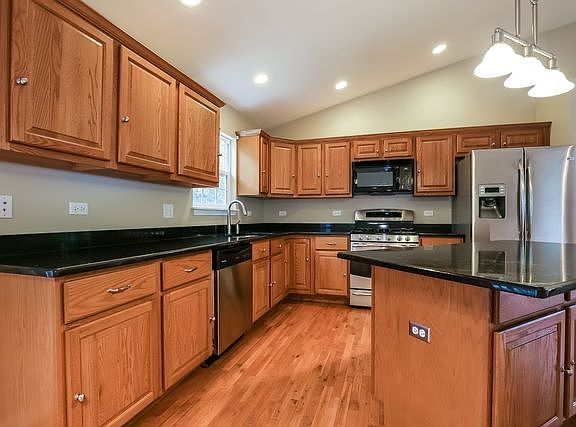 5th image of 229 Bayshore Dr