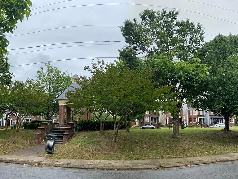 507 Randolph St — Photo 16