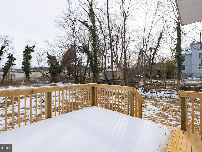 438 Hill St — Photo 22