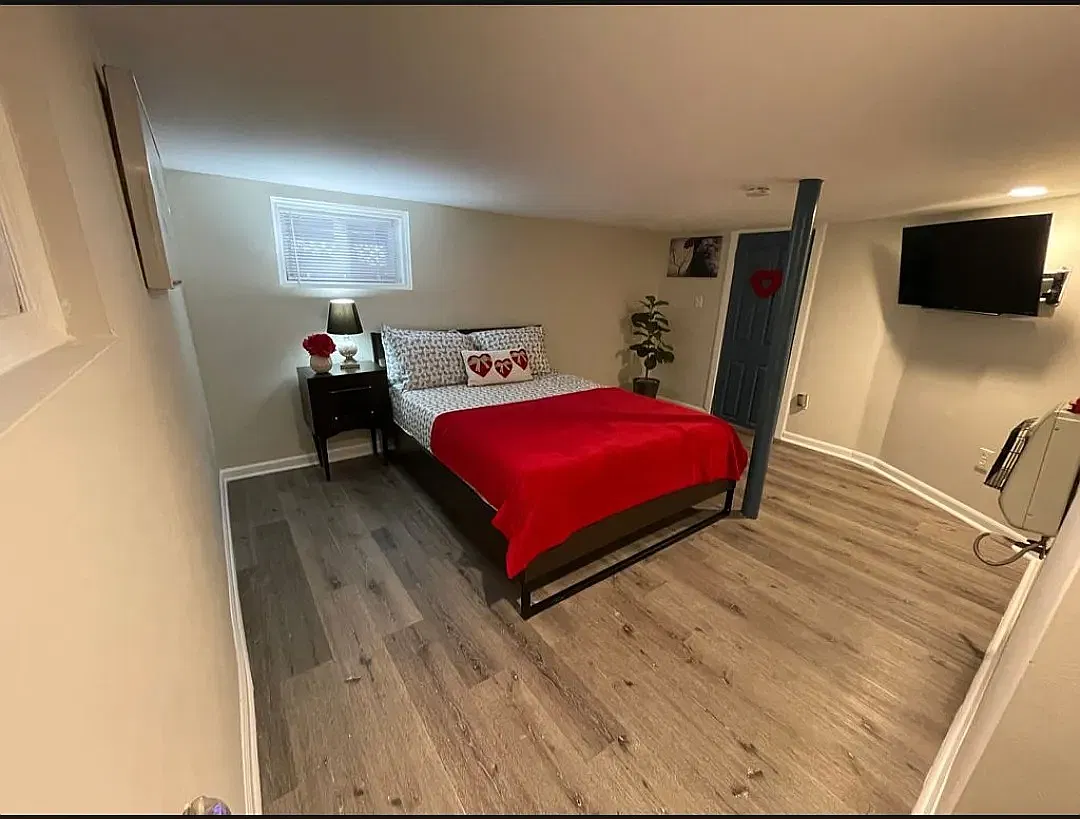 2 bed, $1,850 — Photo 2