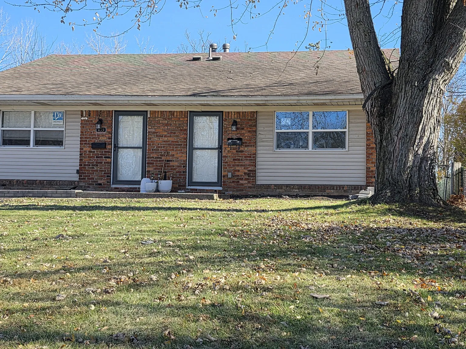 2 bed, 940 sqft, $1,200 — Photo 2
