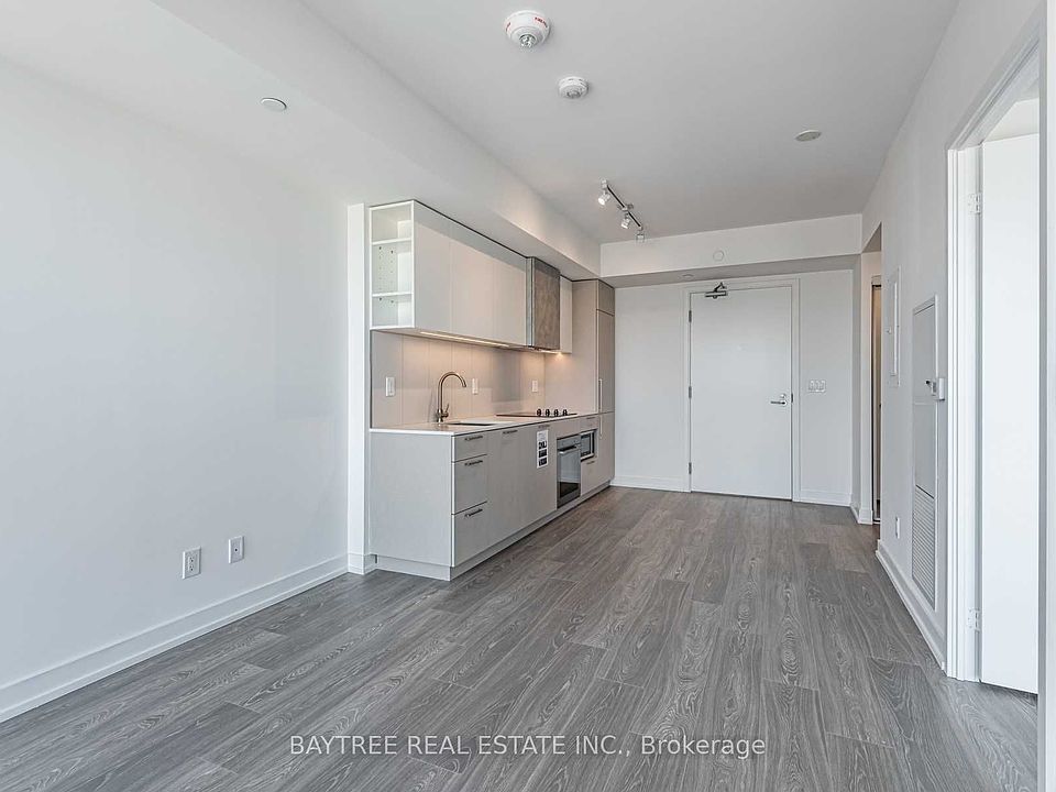 1st image of 19 Western Battery Rd #2618