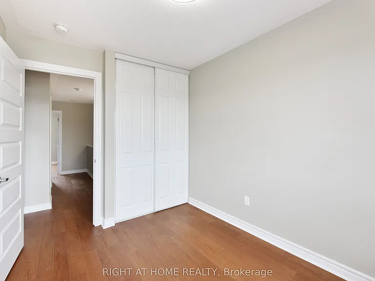 520 Silvertip Ln — Photo 30