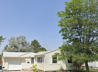 208 Carroll Ave, Cheyenne, WY 82009