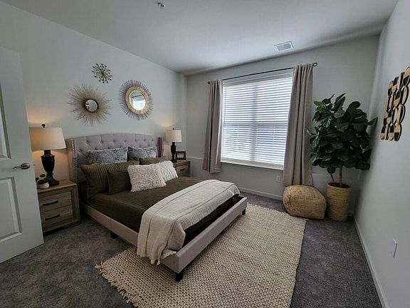 Madison - 1BR