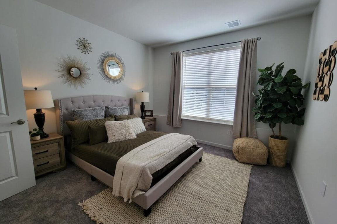 Madison - 1BR