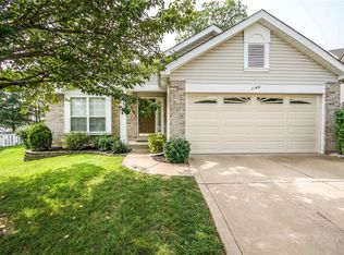1144 Oak Knoll Manor Ct, Saint Louis, MO 63119