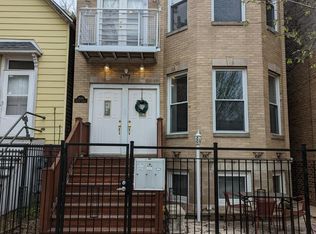 2050 W Roscoe St #2, Chicago, IL 60618