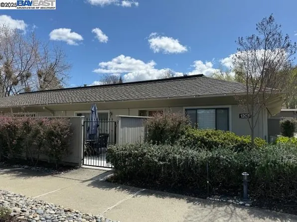 1201 Oakmont Dr APT 2, Walnut Creek, CA 94595