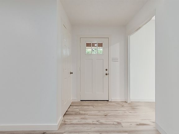 2nd image of 6401 Normandy Rd