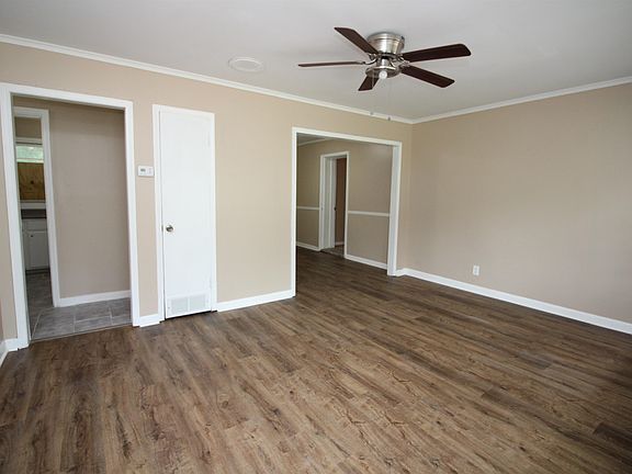 3rd image of 5281 Lochinvar Dr