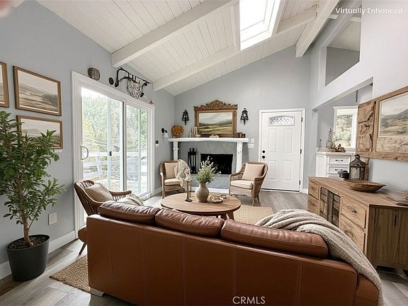 3rd image of 726 Golden Dr