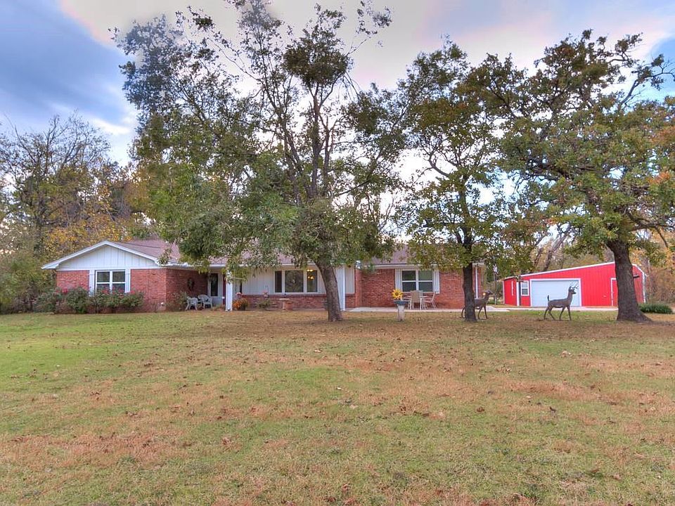 1st image of 26 Quail Dr